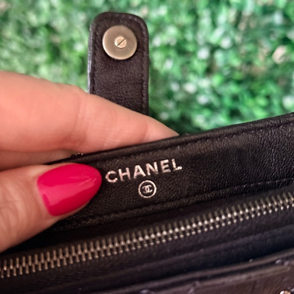 Chanel Black Quilted Studded Card Holder Wallet - Picture 12 of 13